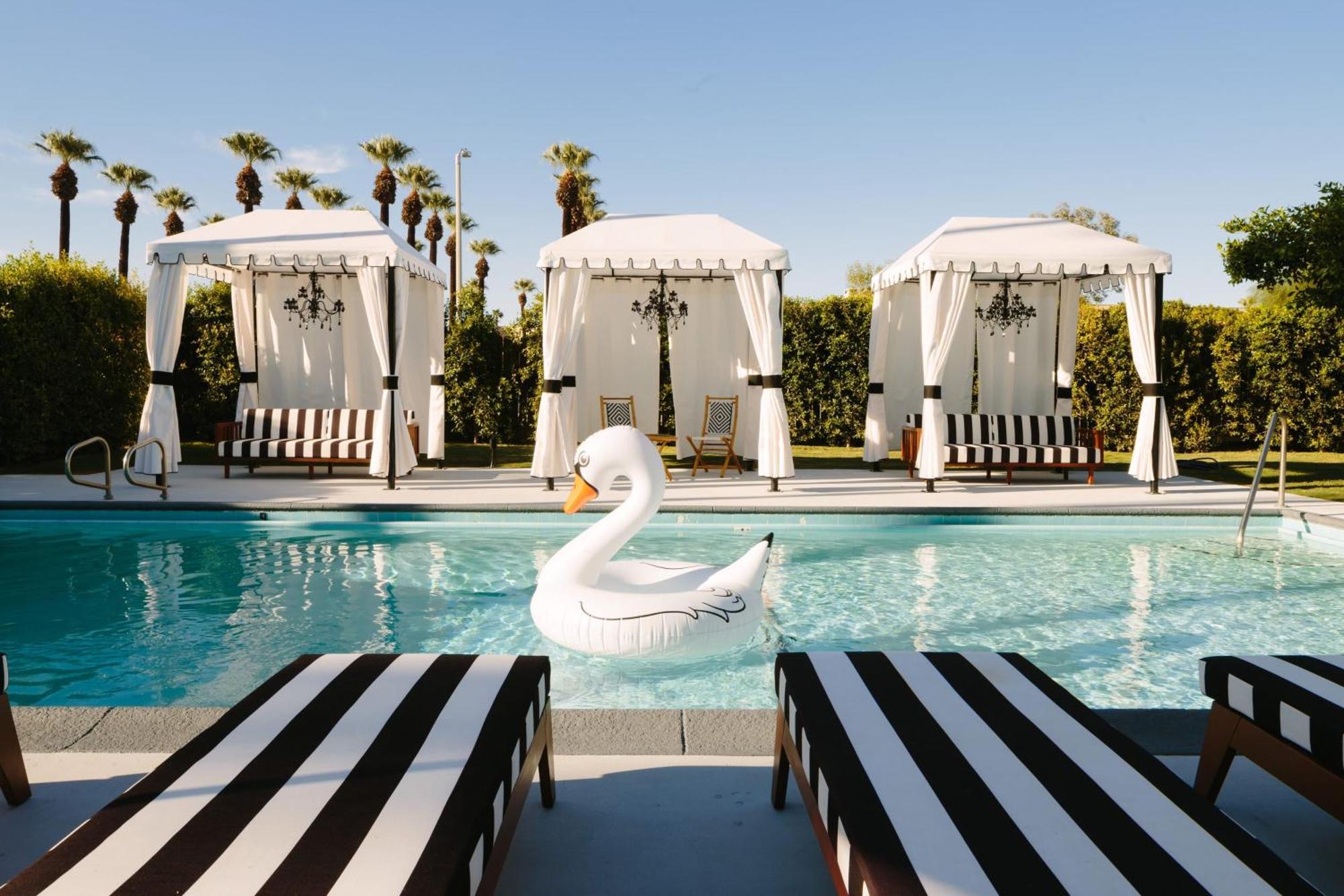 Hotel El Cid By Avantstay 16 Occ Full Hotel Buyout In Palm Springs W Pool المظهر الخارجي الصورة